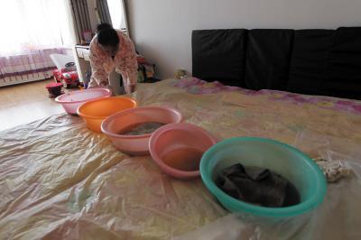 漳平楼上漏水，住户失联，小区没物管，业主维权难！律师来支招……